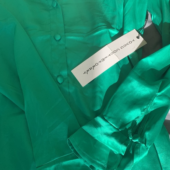 NWT L.I.F.E. Love Is For Eternity Green Dressy Blouse - Picture 4 of 11